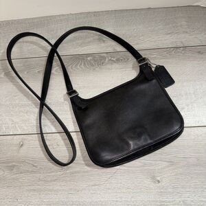 Vintage Coach Mini Hippie Slim Saddle Crossbody Bag Black Leather B03-9142